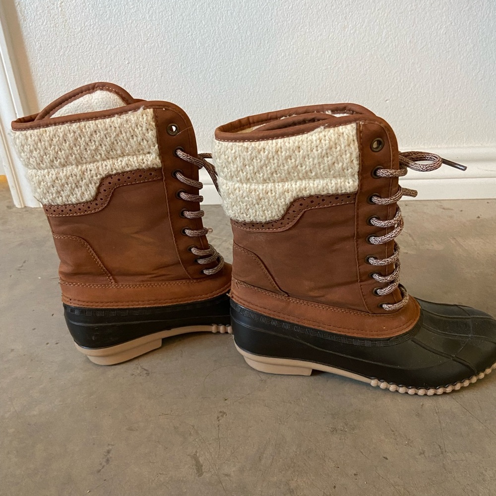 Brown snow boots size 8 - Picture 6 of 7